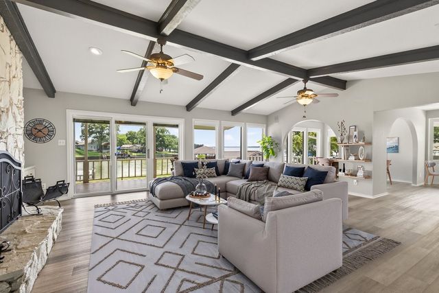 160 Santa Monica Drive, Mabank, TX 75156