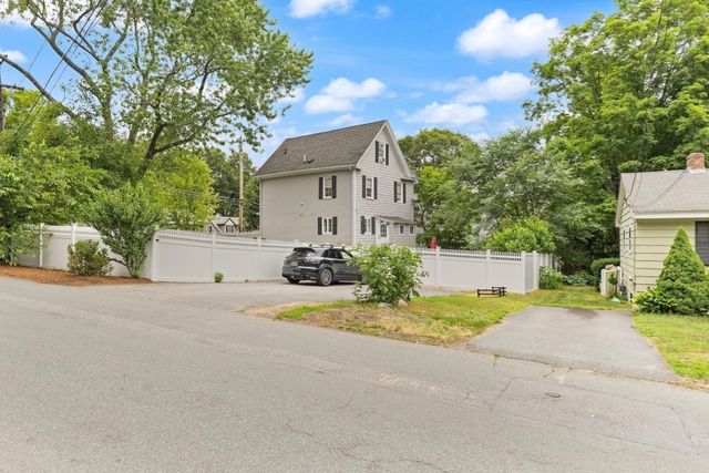 258 Cross St, Winchester, MA 01890