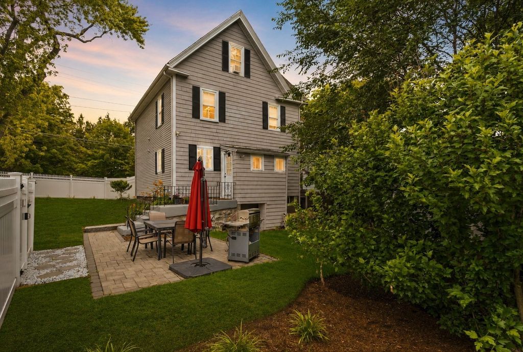 258 Cross St, Winchester, MA 01890
