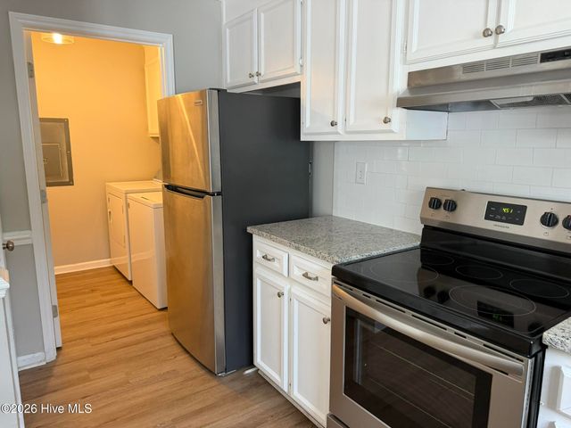 1101 Grovemont Drive A8, Greenville, NC 27834