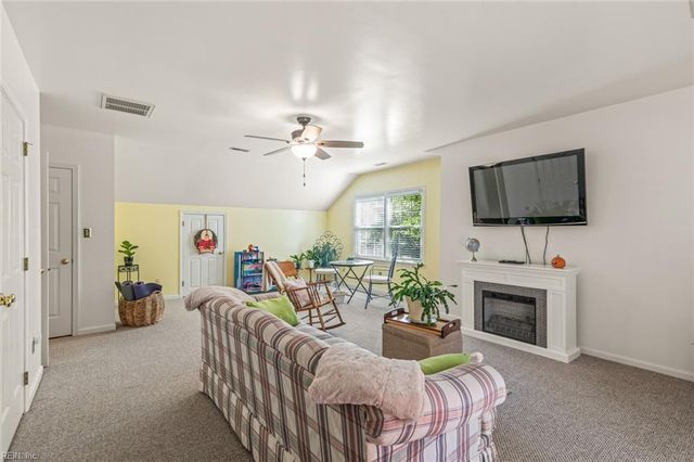 179 Stony Ridge CT, Newport News, VA 23608