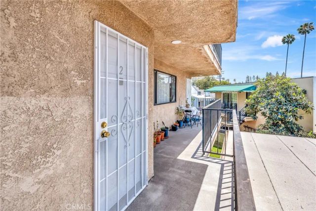 1614 E Chevy Chase Drive 2, Glendale, CA 91206