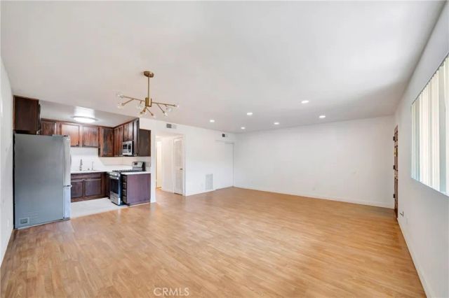 1614 E Chevy Chase Drive 2, Glendale, CA 91206