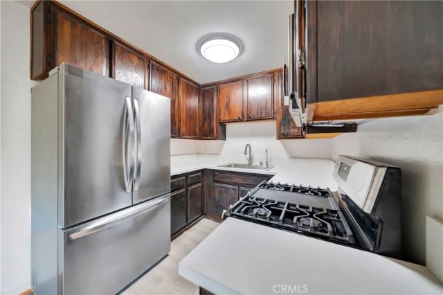 1614 E Chevy Chase Drive 2, Glendale, CA 91206