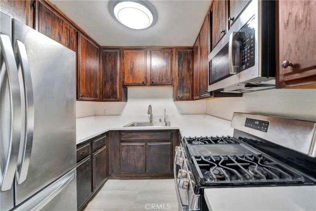1614 E Chevy Chase Drive 2, Glendale, CA 91206