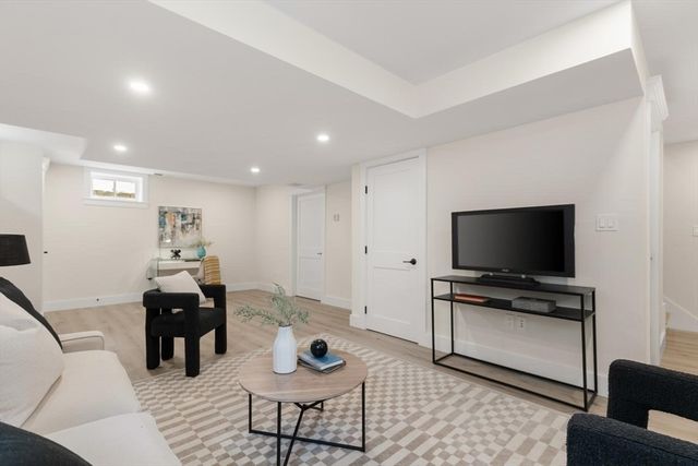 199 Lexington St 199, Watertown, MA 02472