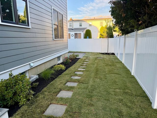 199 Lexington St 199, Watertown, MA 02472