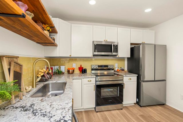 4319 Woods St, Old Hickory, TN 37138