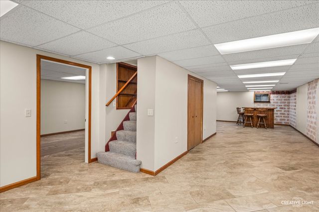 1652 Hilda Drive, Lake Holiday, IL 60548