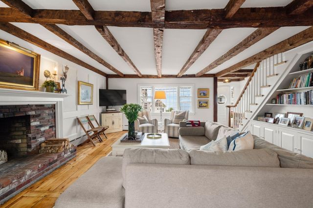 558A Commercial Street, Provincetown, MA 02657