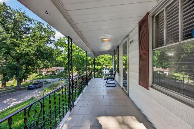 6249 E 9th Street, Kansas City, MO 64125