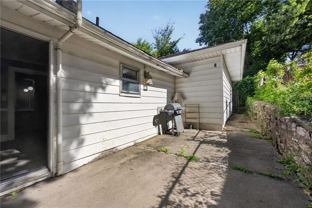 6249 E 9th Street, Kansas City, MO 64125