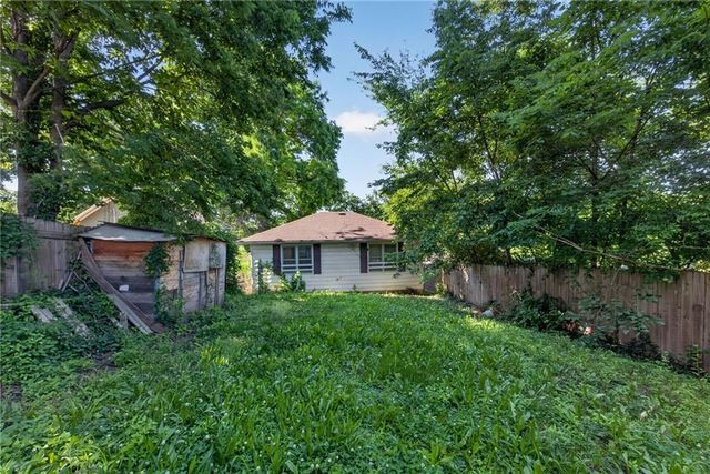 6249 E 9th Street, Kansas City, MO 64125