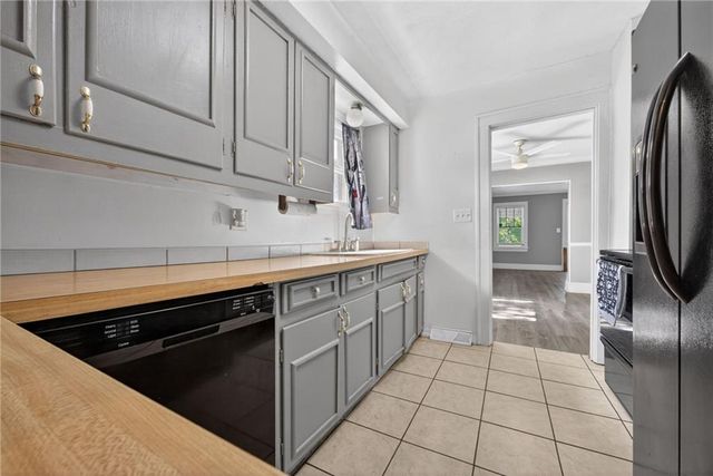 6249 E 9th Street, Kansas City, MO 64125