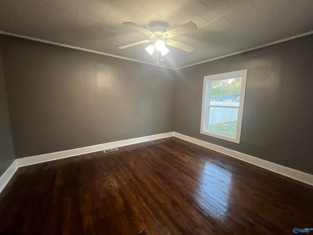 208 S 8th Street, Gadsden, AL 35903