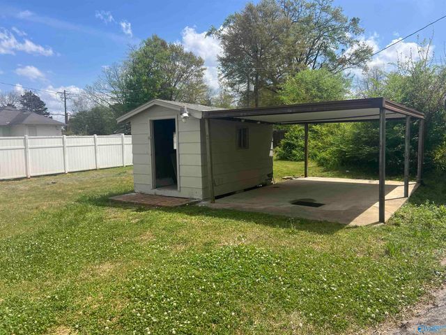 208 S 8th Street, Gadsden, AL 35903