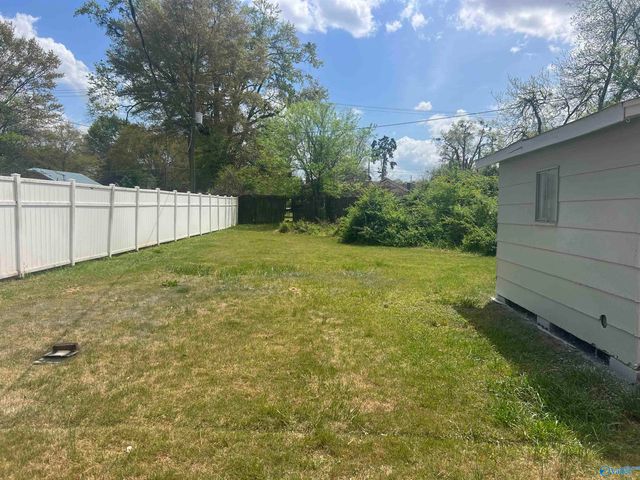 208 S 8th Street, Gadsden, AL 35903