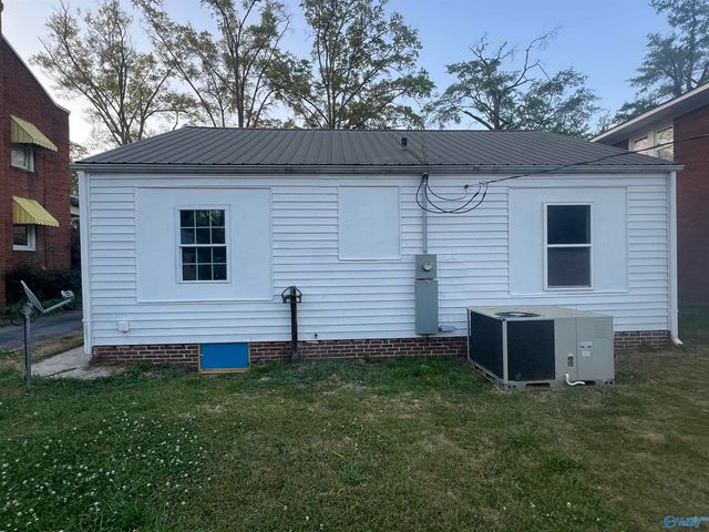 208 S 8th Street, Gadsden, AL 35903