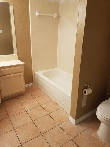 1702 Acorn Drive, Euless, TX 76039