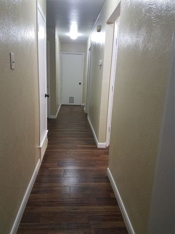1702 Acorn Drive, Euless, TX 76039