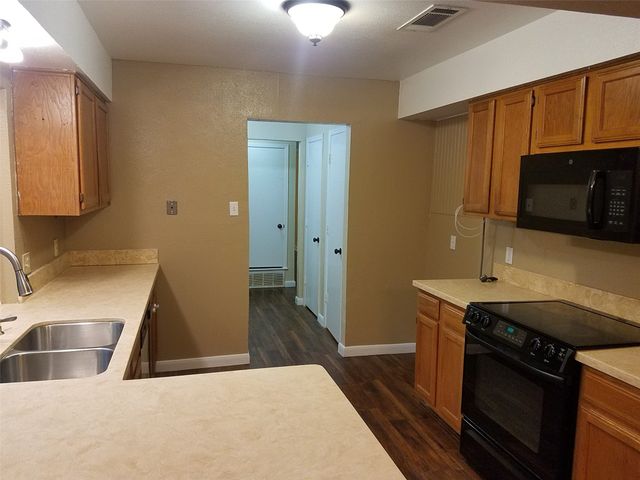 1702 Acorn Drive, Euless, TX 76039
