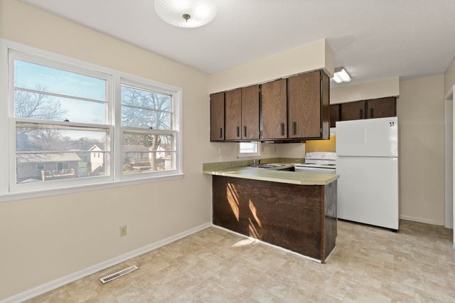 1022 Mckinley Avenue, Des Moines, IA 50315