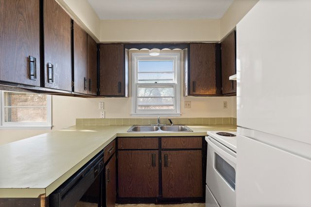 1022 Mckinley Avenue, Des Moines, IA 50315