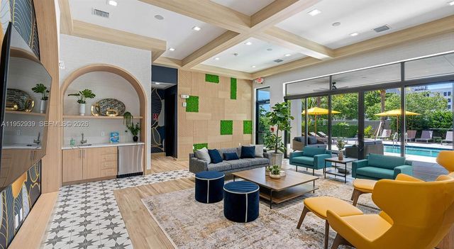 1001 NE 58th St A, Oakland Park, FL 33334