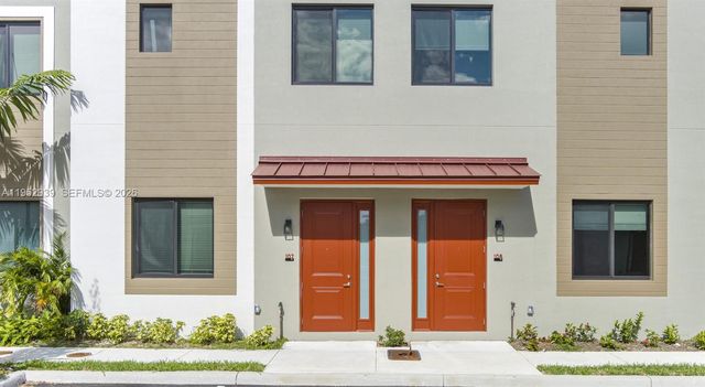 1001 NE 58th St A, Oakland Park, FL 33334