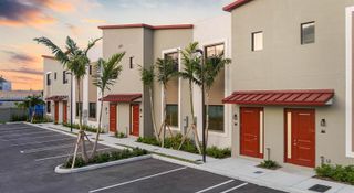 1001 NE 58th St A, Oakland Park, FL 33334