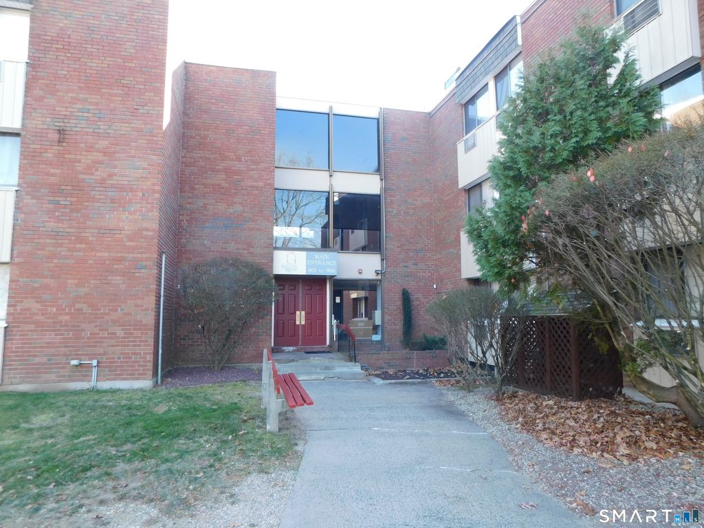 903 High Path Road, Windsor, CT 06095