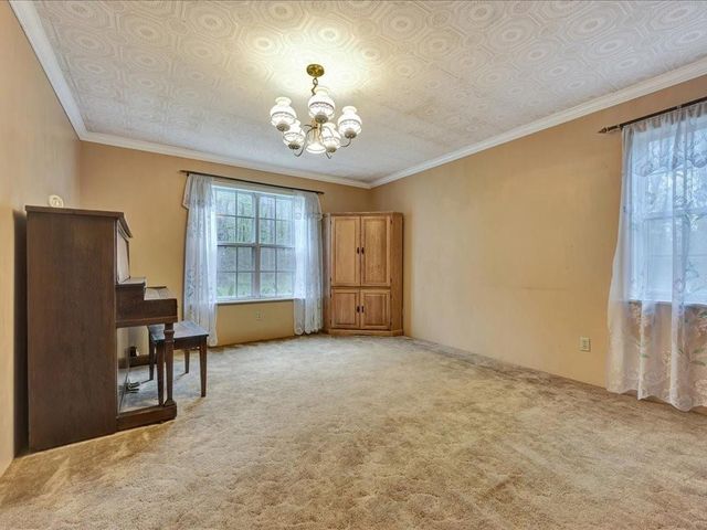 235 County Barn Rd, Lufkin, TX 75904