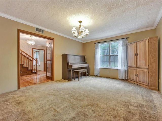 235 County Barn Rd, Lufkin, TX 75904