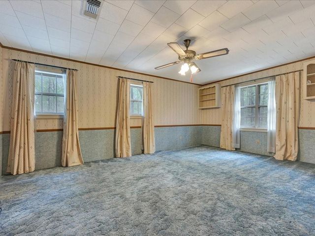 235 County Barn Rd, Lufkin, TX 75904