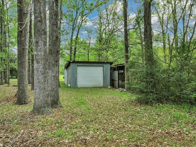 235 County Barn Rd, Lufkin, TX 75904