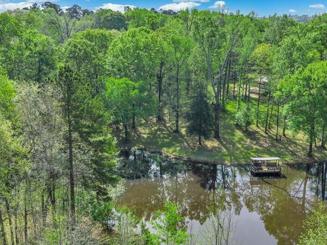 235 County Barn Rd, Lufkin, TX 75904