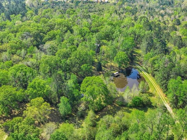 235 County Barn Rd, Lufkin, TX 75904