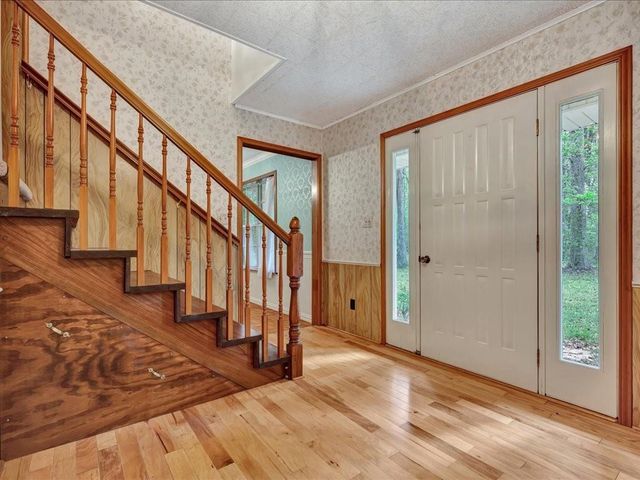 235 County Barn Rd, Lufkin, TX 75904