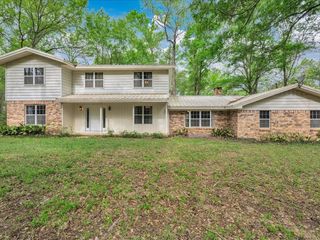 235 County Barn Rd, Lufkin, TX 75904