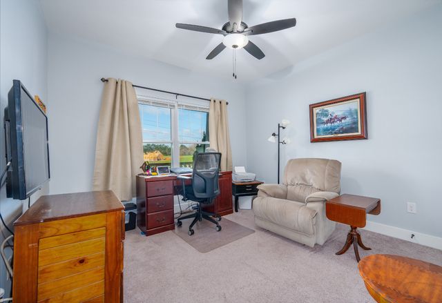 1001 Stonebrook Dr, Dickson, TN 37055