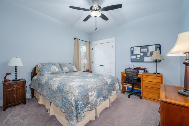 1001 Stonebrook Dr, Dickson, TN 37055