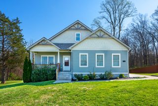 1001 Stonebrook Dr, Dickson, TN 37055