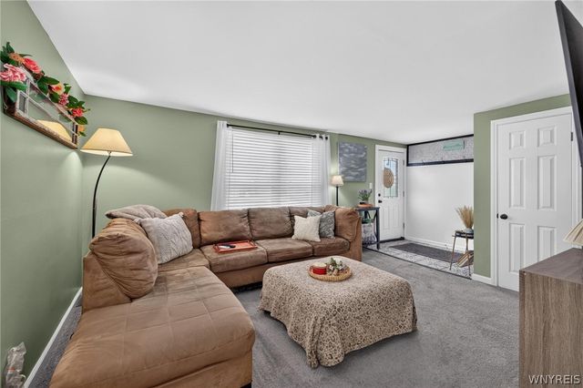 63 Deumant Ter, Tonawanda, NY 14223