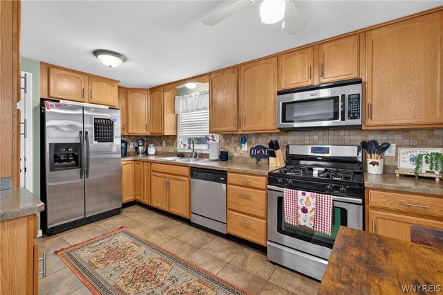 63 Deumant Ter, Tonawanda, NY 14223