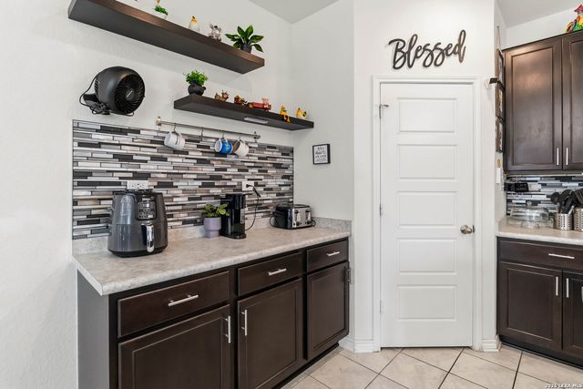 1918 BRANDYWINE DR, New Braunfels, TX 78130