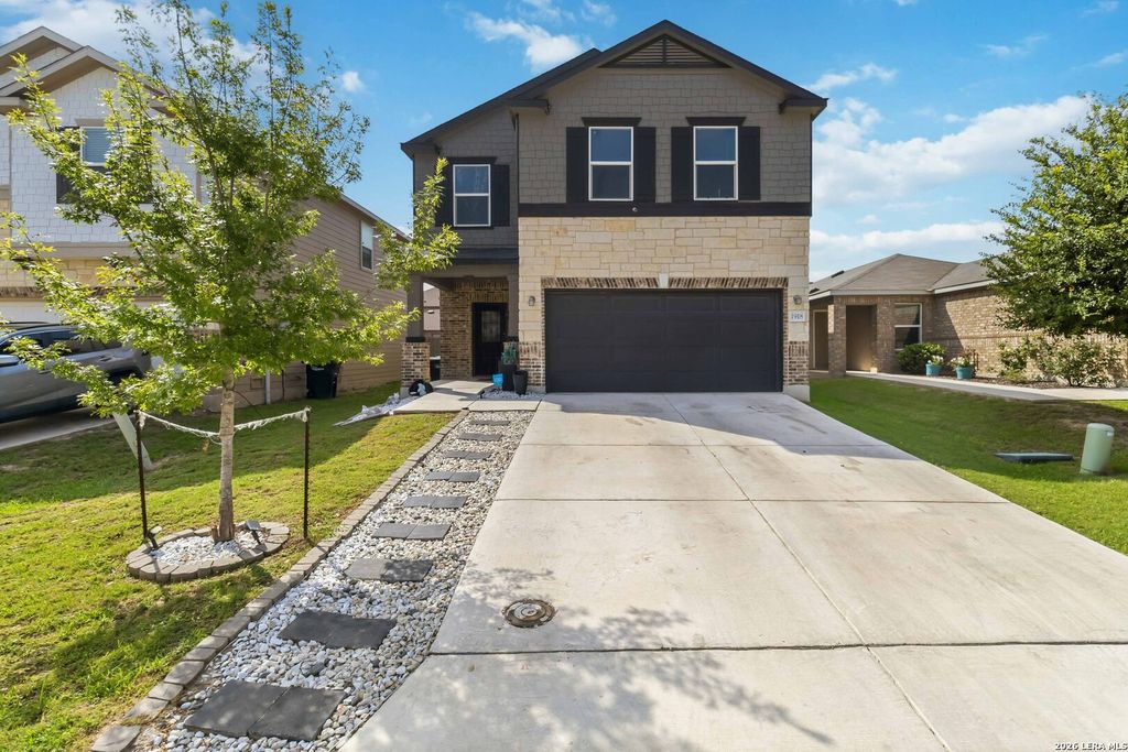 1918 BRANDYWINE DR, New Braunfels, TX 78130