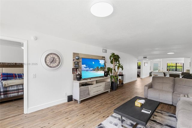 2704 NW 104th Ave 306, Sunrise, FL 33322