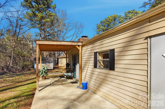 343 Carr Road, Dallas, NC 28034