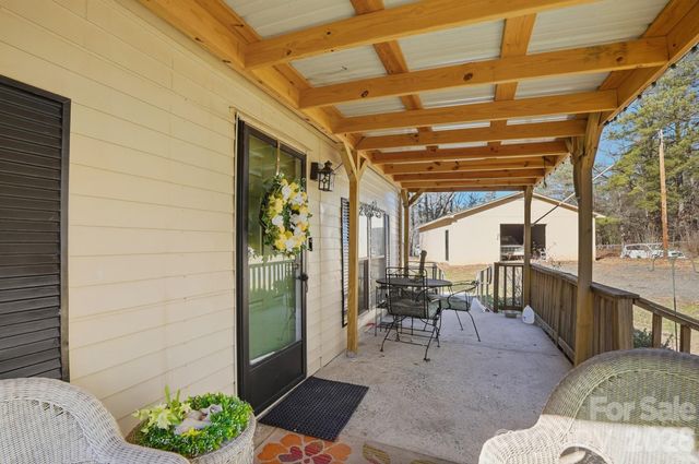 343 Carr Road, Dallas, NC 28034