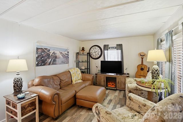 343 Carr Road, Dallas, NC 28034